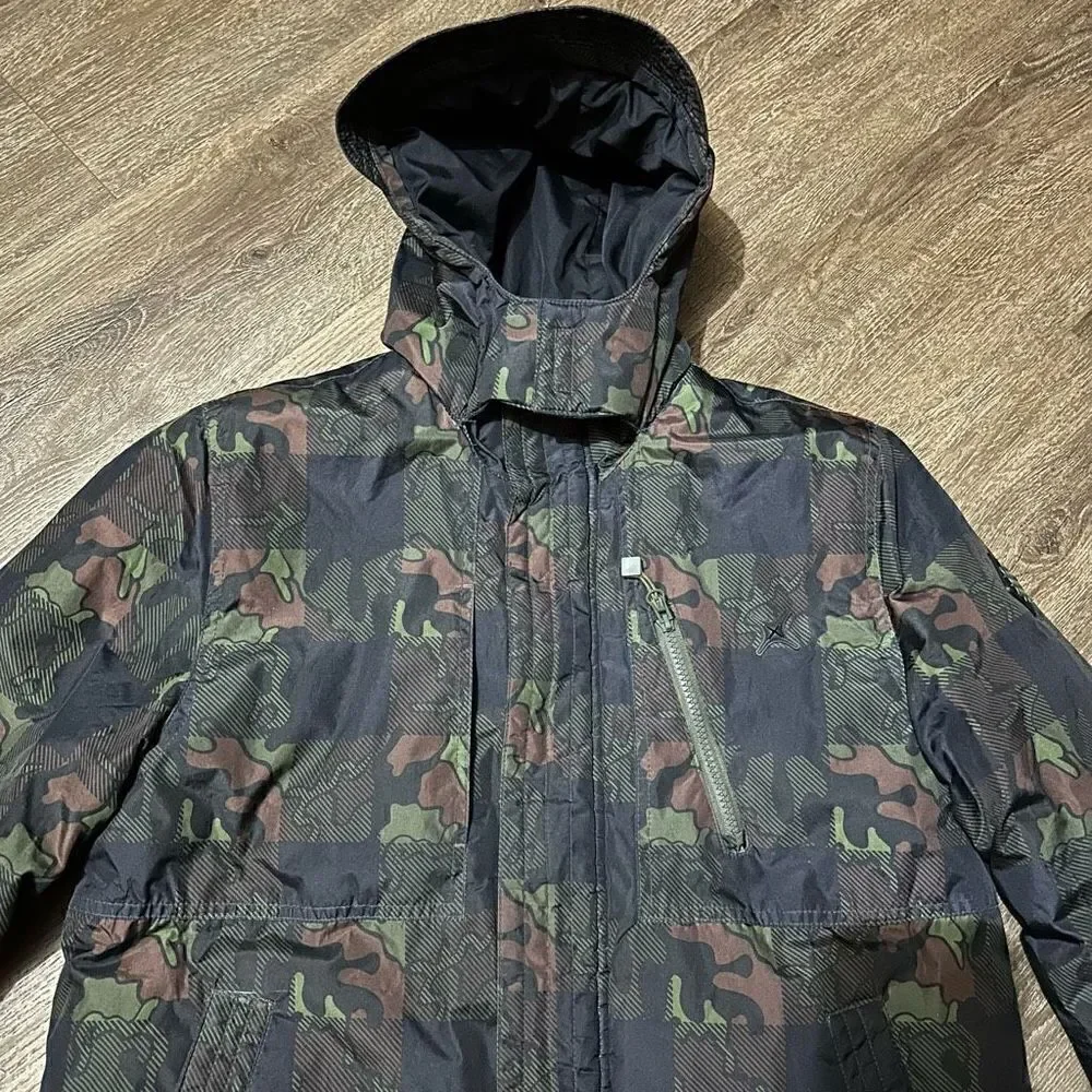 Big Chill Boys Winter Ski Jacket Green Black Camouflage Hood Lined youth Size 18